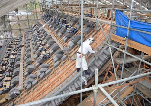 空葺施工の様子